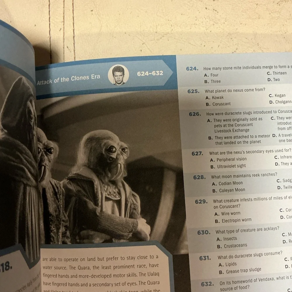 Chronicle Books Star Wars Trivia Book - Black & Gold